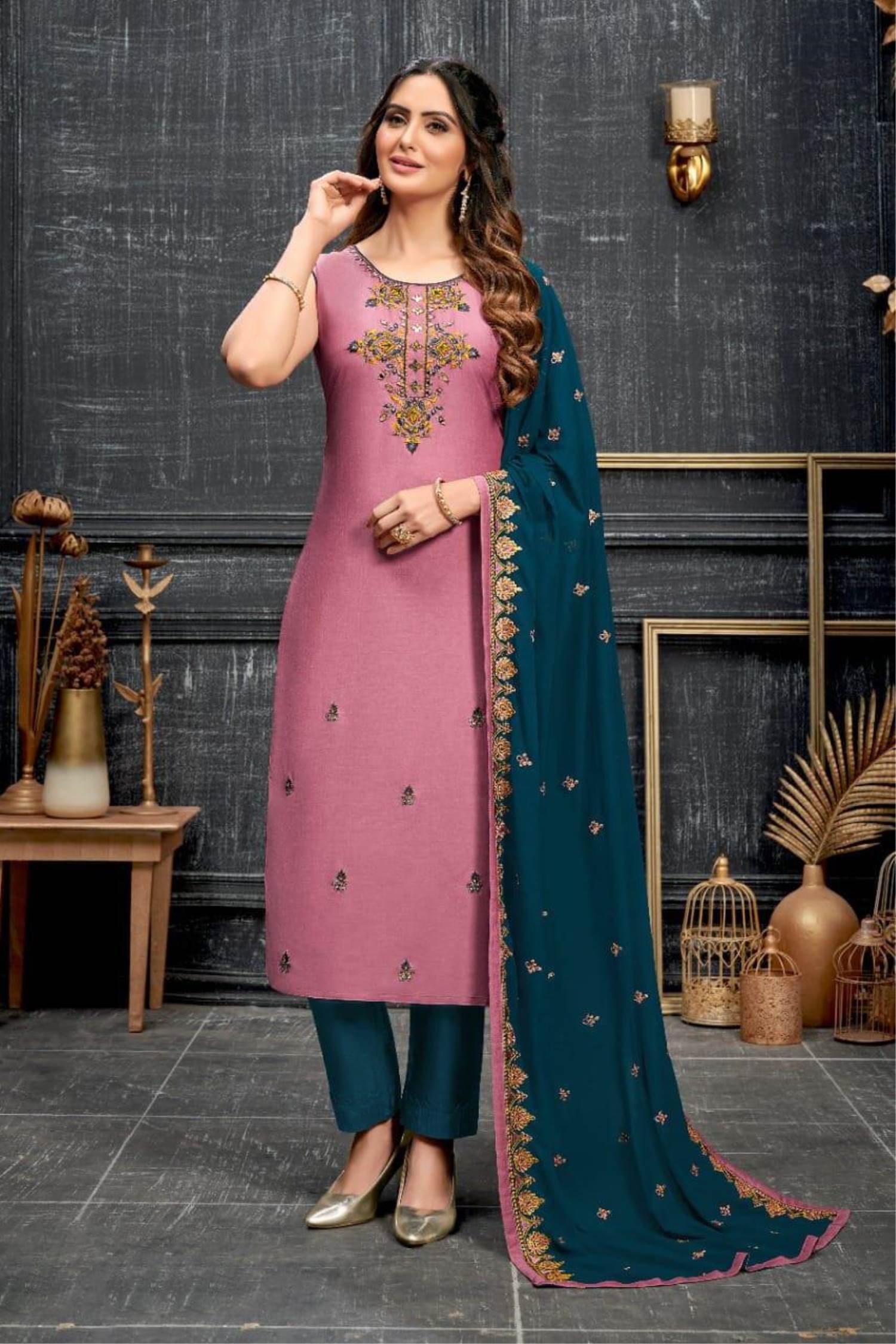 The Luxurious couture - A beautiful custom made #mehndi dress in fuchsia,  mehndi green and rust color combination👌🏻 . . . #pakistanibride  #indianwedding #pakistanidresses #nikah #mehndidress #pakistanfashion  #farahtalibaziz #zarashahjahan #dholki ...