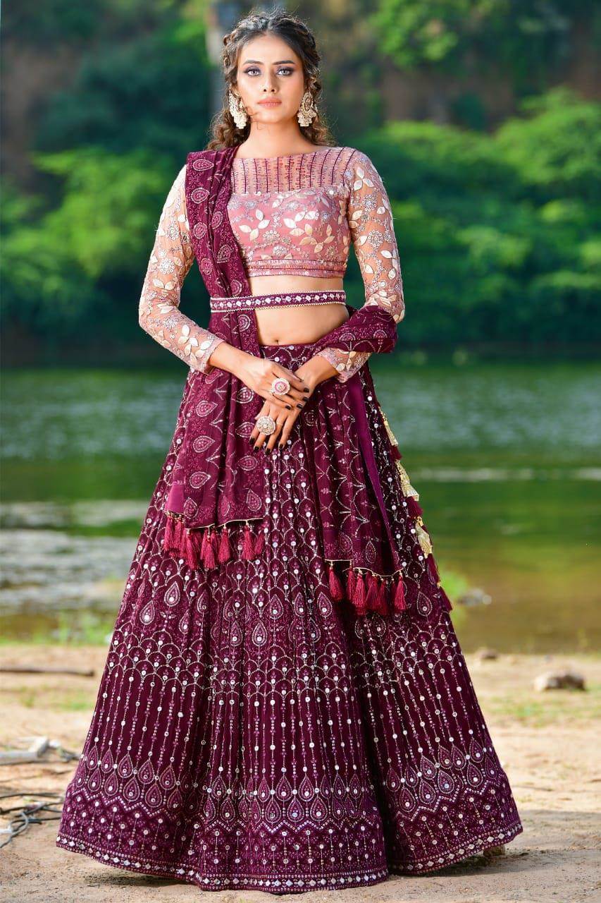 Buy Waist Belt Embroidered Lehenga Set by TAAVARE at Ogaan Online Shopping  Site
