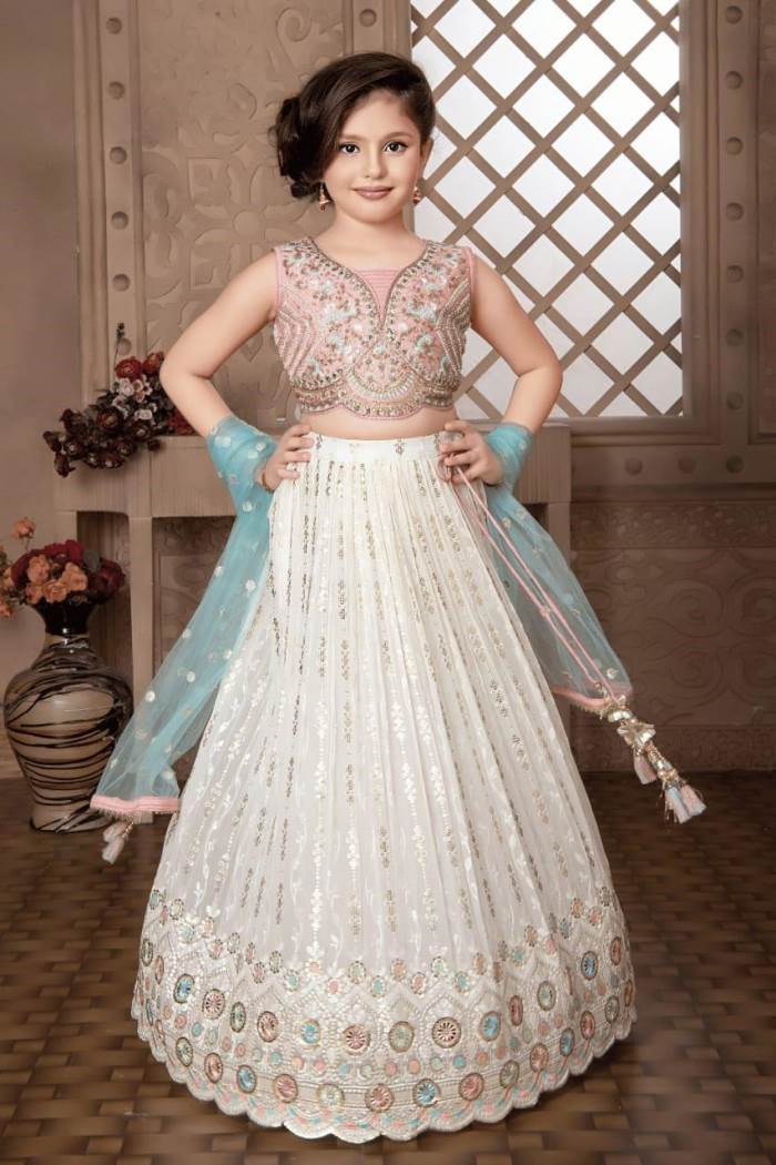 Girlys Pink Beautiful Designer Embroidered Bridal Lehenga Choli, Size: 42  Bust And Waist at Rs 3999 in Surat